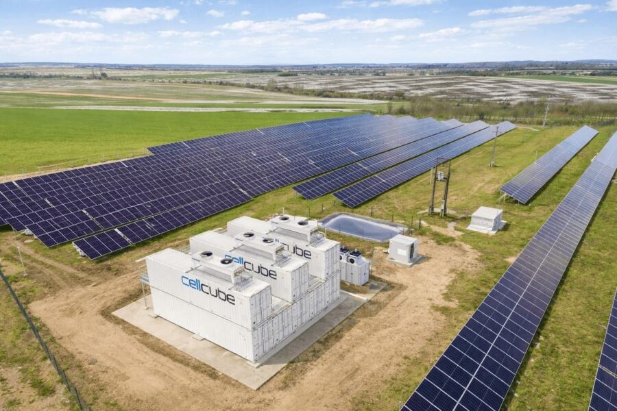 Solarparks mit Batteriespeichern